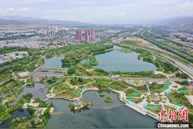 青海上调最低工资标准图片