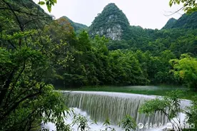 地球上的绿宝石-荔波小七孔图片