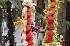 跟着网红摆摊卖草莓塔、热奶宝，我估计得穷死图片