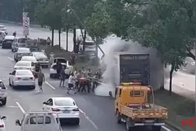 三环路“救火英雄”：因为得过帮助，所以义无反顾图片