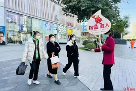 扛住新冠冲击波②｜多地“血荒”调查：有医院建议患者缓做手术，有血液中心呼吁二次献血图片