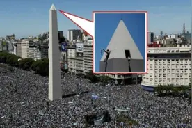 阿根廷球迷在夺冠游行后同警方发生冲突：8人受伤 13人被捕图片