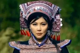 火遍全网的“瑶族大祭司”来自桂林：想把瑶族刺绣传承下去视频封面