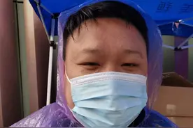 上海深夜送菜人陈延山：不管多晚都会送到，是他对居民的承诺图片