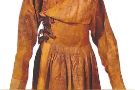 元朝流行服饰中的质孙服与辫线袍图片
