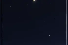 星空有约|这一晚，上弦月与明亮木星浪漫“同框”图片