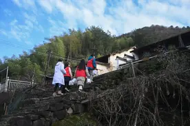 每日一词∣爱国卫生运动 patriotic health campaigns图片