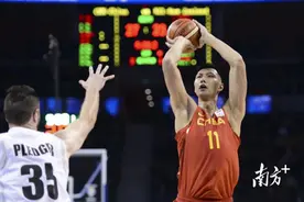 东莞篮球十大贡献人物⑥｜易建联：篮球是东莞城市生活的一部分图片