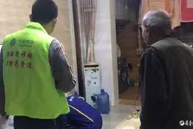 温暖冬至 不畏严寒 临清移动宽带装维师傅全心全意服务图片