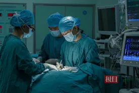 腹痛迟迟不就医，6岁女孩阑尾穿孔，专家提醒：身体不适别拖，儿童医院手术照常图片