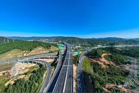 广连高速公路二期通车，湖南和粤北联通粤港澳大湾区图片