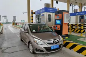 湖北高速自助收费设备投用，通行效率提升30%以上图片