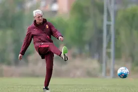 东体：从“聘里皮”到“归化国脚”，恒大为国养士壮举不应被抹煞图片