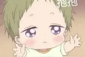 上海90后爸爸为“偷懒”，买玩具火车拉婴儿车！网友：思路打开了……图片