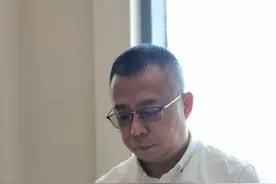 没人会多看你一眼图片