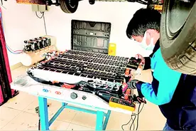 广西一女子购买新能源汽车，刚到手两天就无法启动图片