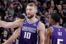 萨博尼斯：并不清楚自己12投全中，一个罚球没进很懊悔图片