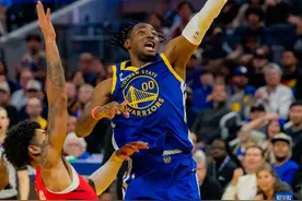 NBA常规赛：勇士胜开拓者图片