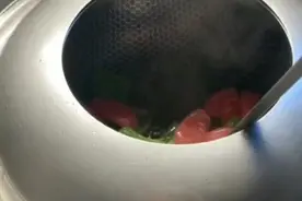 摔坏的锅盖还能这样重新利用，网友：快去申请专利，记得带个把图片