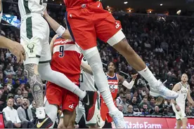 （体育）篮球—— NBA 常规赛：奇才胜雄鹿图片