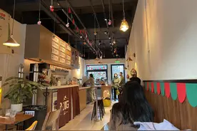 “早C晚A”，被年轻人爱上的“日咖夜酒”风靡，为何连锁巨头却难“打个样”？图片