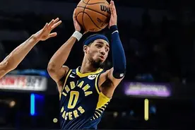 投篮15中7，哈利伯顿全场得到了16分6篮板8助攻2抢断图片