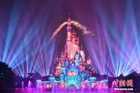 香港迪士尼：暂不上调入场票价格 拟增聘员工迎更多旅客图片