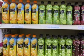 可口可乐中国变“轻”了，它将不含气饮料全都卖给中粮与太古图片