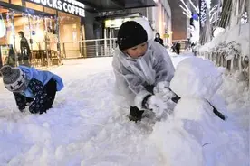 应对少子化，日本东京都拟向18岁以下居民每月发放5000日元图片