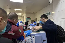 寻医｜不是护士说话声音小，没人知道口罩后面她嘴里长满了泡图片