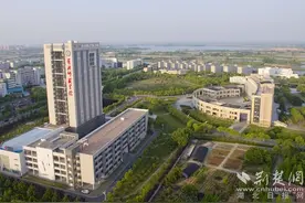 黄冈两会｜支持黄冈师院“申硕”“更名”，建设高水平师范大学图片