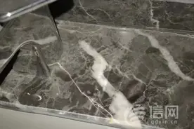 禹洲朗廷府卫生间台面裂缝 空调型号跟合同对不上图片