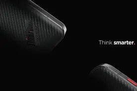 摩托罗拉ThinkPhone手机现身CES 2023，采用经典红黑配色图片