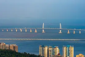 8日零时起，港珠澳大桥港澳口岸恢复24小时通关服务图片