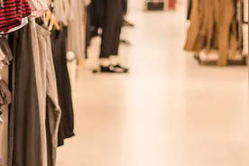 遭成龙等多位明星告上法庭，浪莎曾多次栽在明星代言上，这次是郎朗吉娜？图片