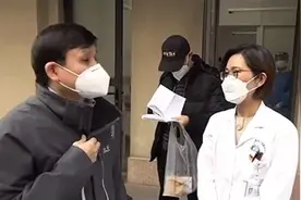 张文宏到访上海社区卫生服务中心：抓牢“黄金72小时”，这里的条件很好视频封面