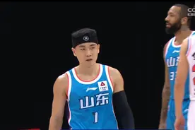 四连败！山东男篮95:100不敌新疆，全队三分命中率不足两成图片