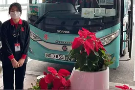 直击深港陆路口岸恢复通关首日，“粤港直通巴”多条线路开启预售图片