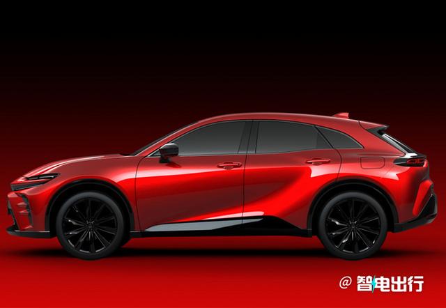 皇冠全新SUV曝光！动力比保时捷Macan还强，最快年内进口引入