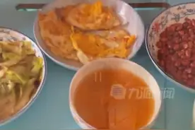 二胎儿媳坐月子享受婆婆顶级照顾，一日六餐还有烤肉，网友：神仙婆婆图片