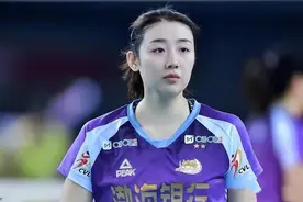 女排国手姚迪确定留洋！与朱婷相聚意甲斯坎迪奇队图片