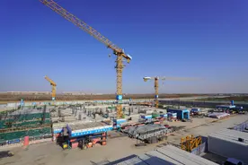 河北航空大兴机场廊坊运营基地项目冲出正负零图片