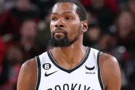 杜兰特膝盖韧带扭伤 将至少休战两周图片