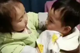 姐姐哄弟弟洗脸，三言两语把弟弟哄得服服帖帖图片