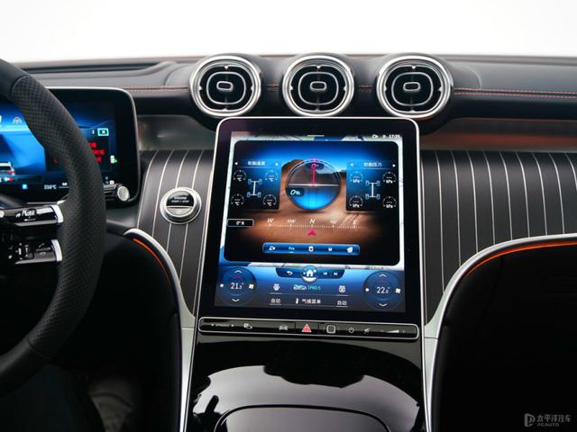 全新一代奔驰GLC国内亮相 将有望于3月正式上市