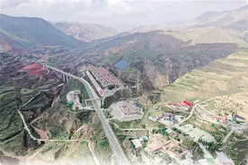 托举在高等级路网上的“畅通临夏”图片