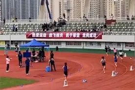 郑州市教育局：能否正常组织中招体育考试将科学研判视频封面