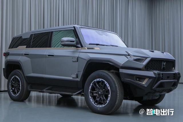 比亚迪仰望U8有压力了！国产“悍马”曝光，外形无可挑剔