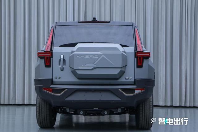 比亚迪仰望U8有压力了！国产“悍马”曝光，外形无可挑剔