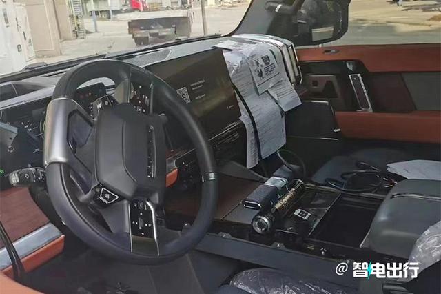 比亚迪仰望U8有压力了！国产“悍马”曝光，外形无可挑剔